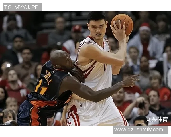 火箭姚明转身瞬间的传奇故事与篮球梦想的追逐之旅